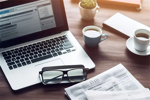 和男生接吻女生攻略酒店